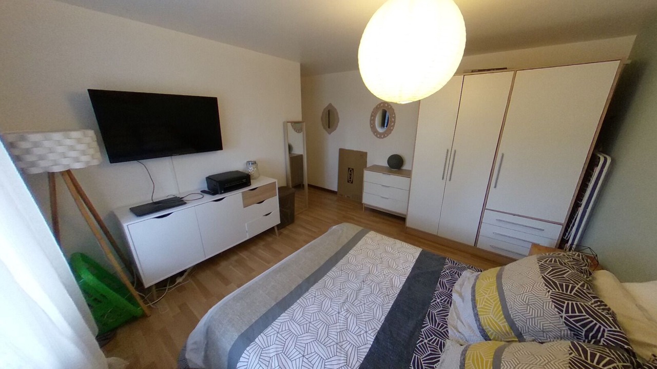 Photo of Bedroom in Ep 4 - Saint-Nicolas