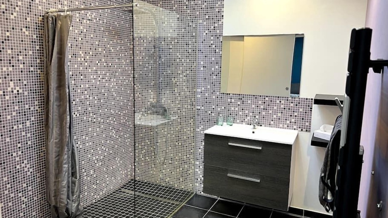 Photo of Bathroom in Violaines