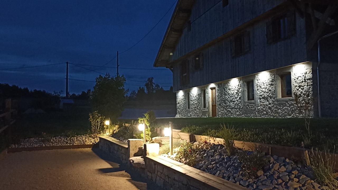 Photo of Outdoor in Guyans-Vennes