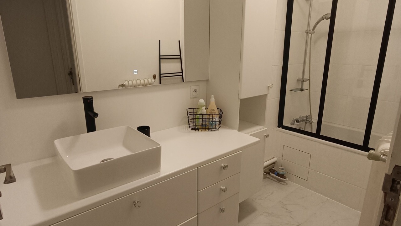 Photo of Bathroom in Chelles