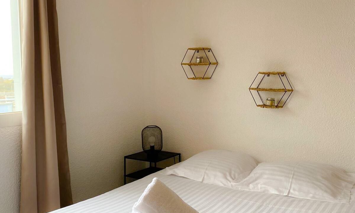 Photo of Bedroom in Port
