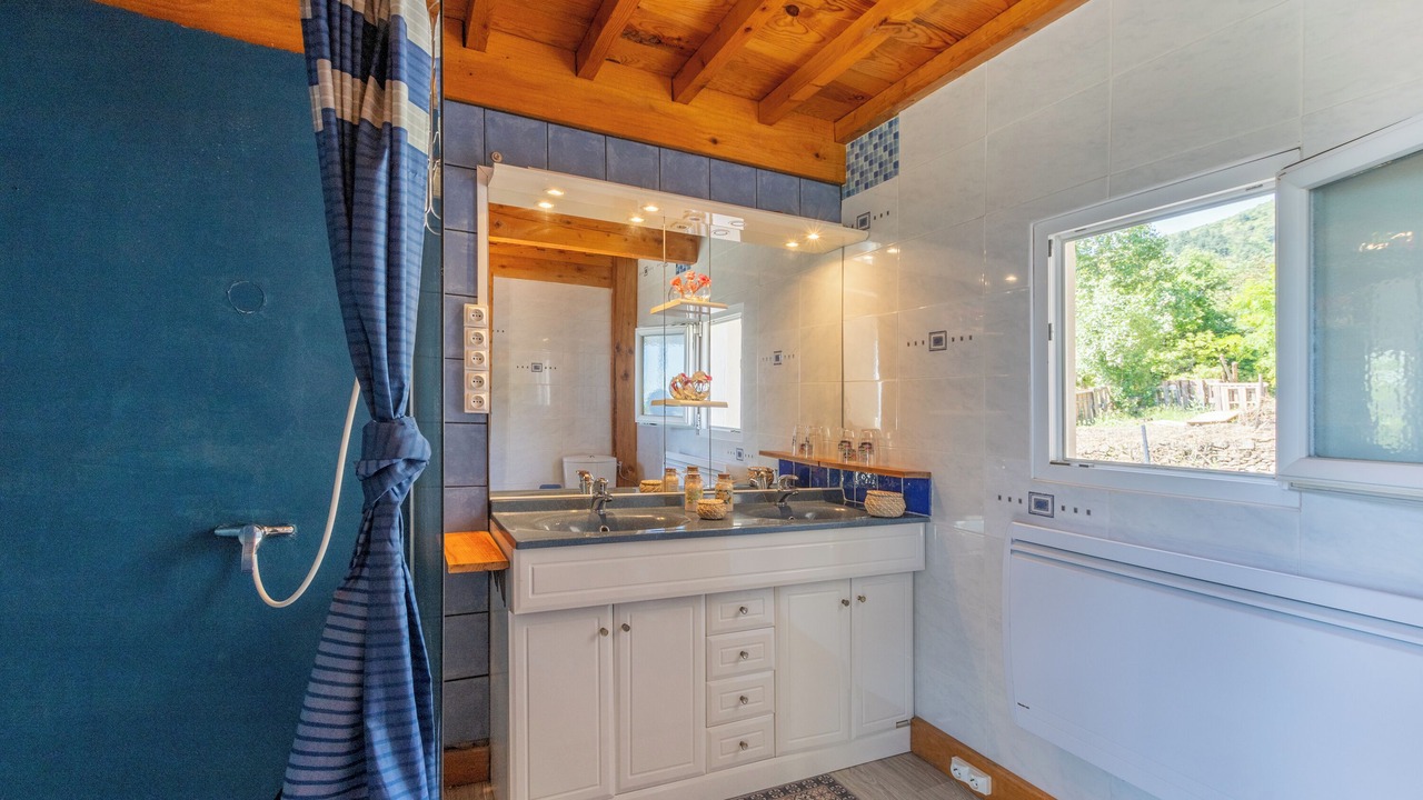 Photo of Bathroom in Gravieres
