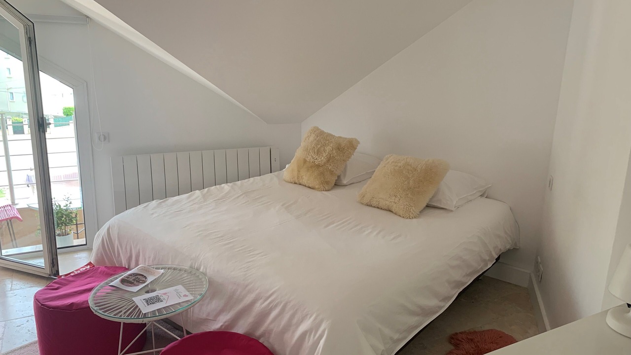 Photo of Bedroom in Chelles
