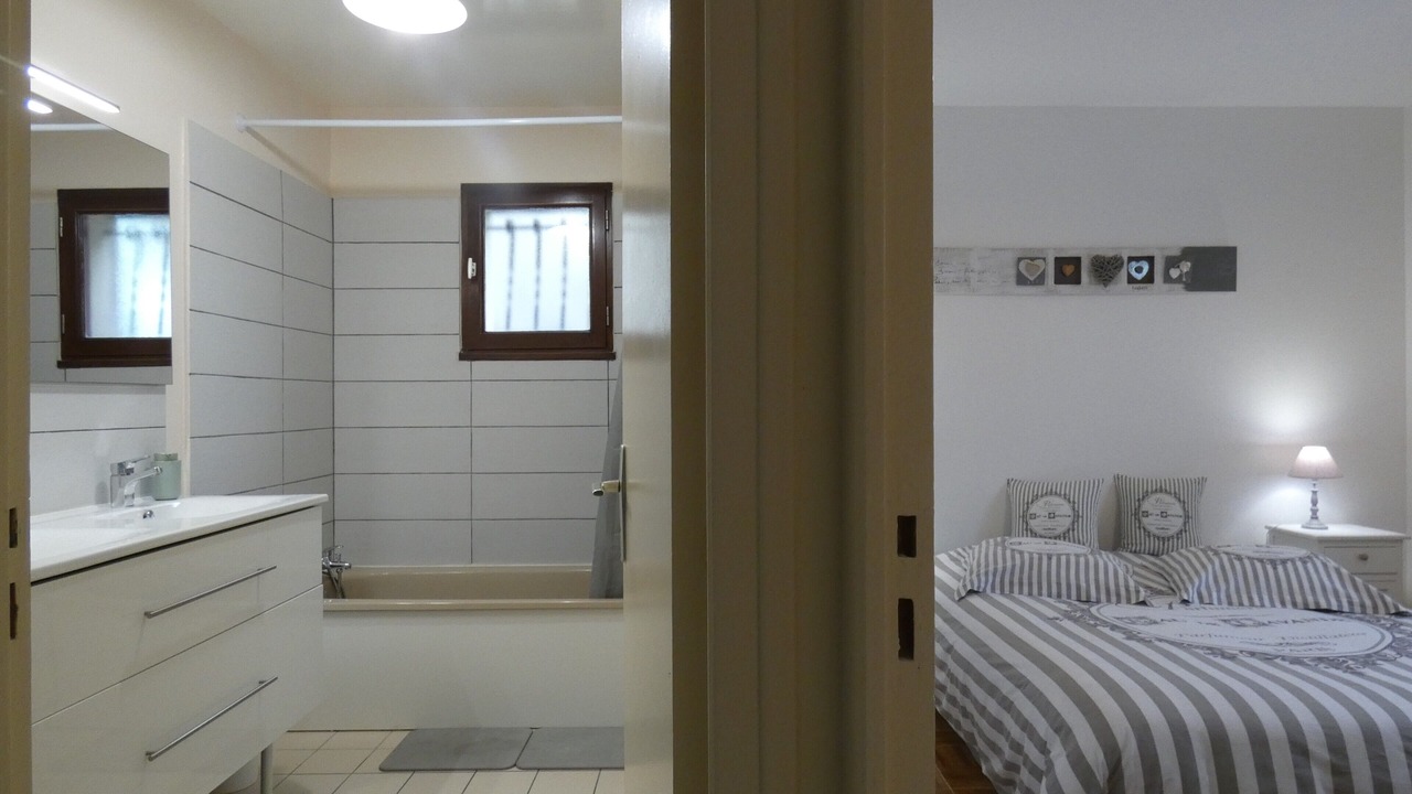 Photo of Bedroom in Maintenon