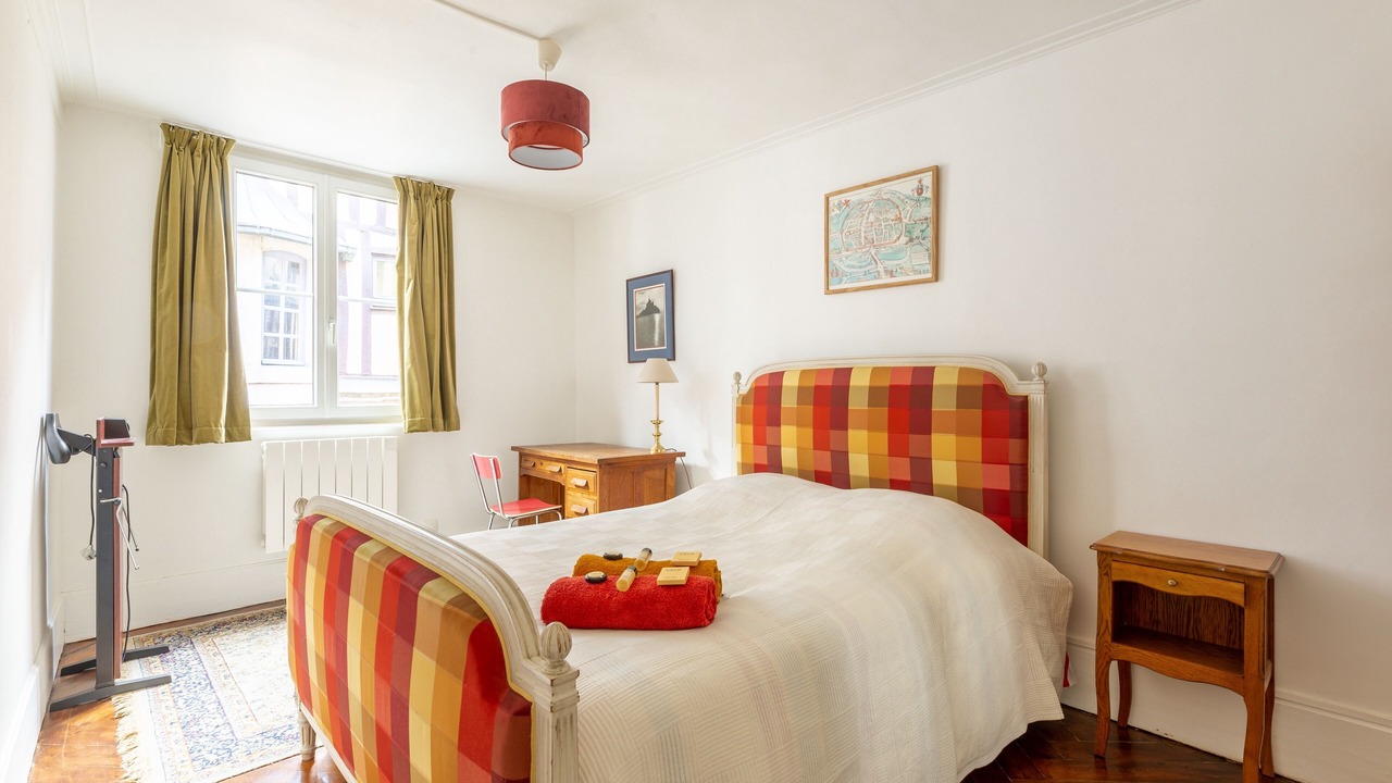Photo of Bedroom in Rouen City Centre