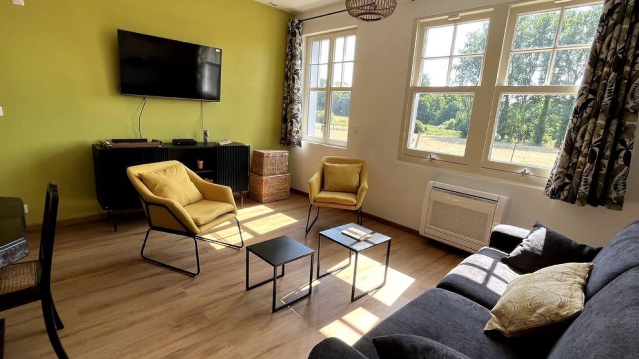 Photo of Livingroom in Arry