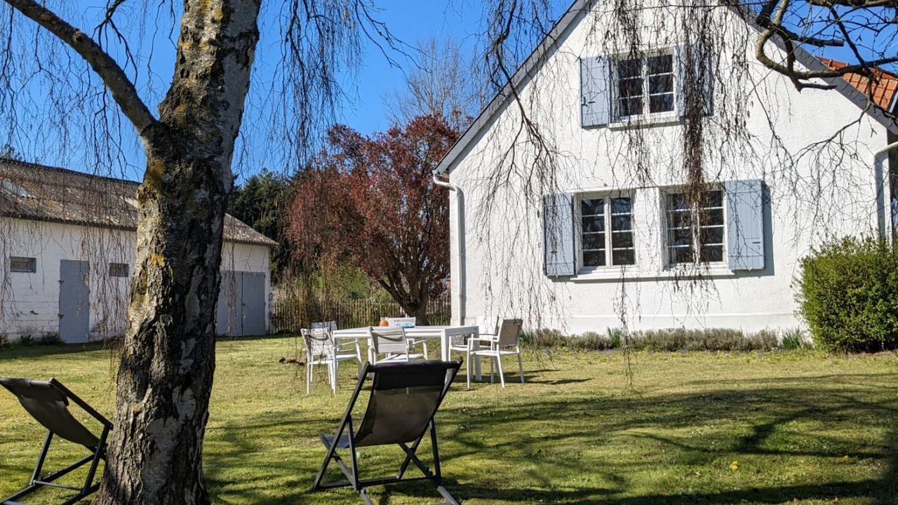 Photo of Outdoor in Saint-Quentin-en-Tourmont