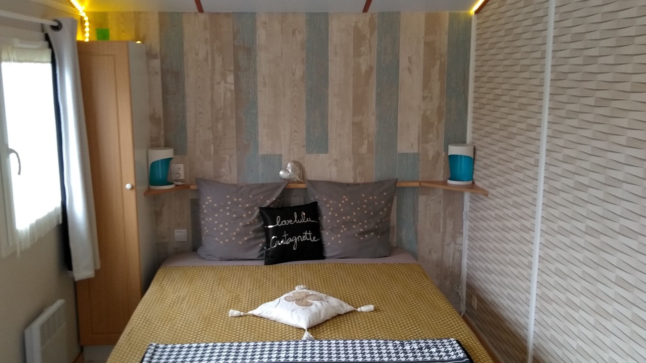 Photo of Bedroom in Arrest