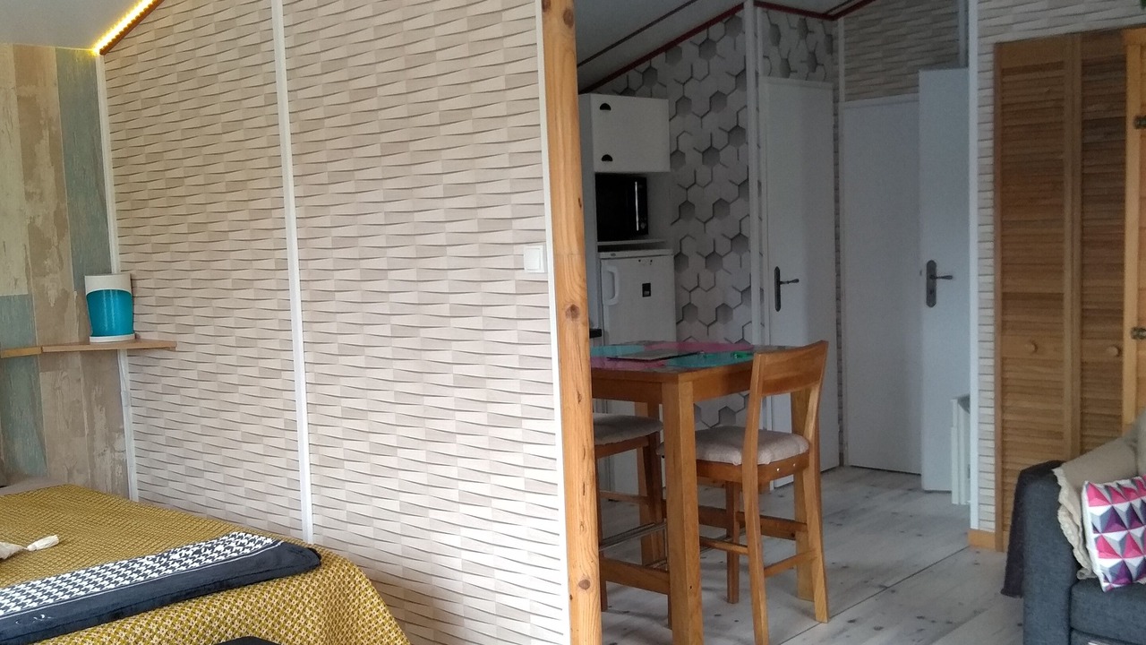 Photo of Bedroom in Arrest