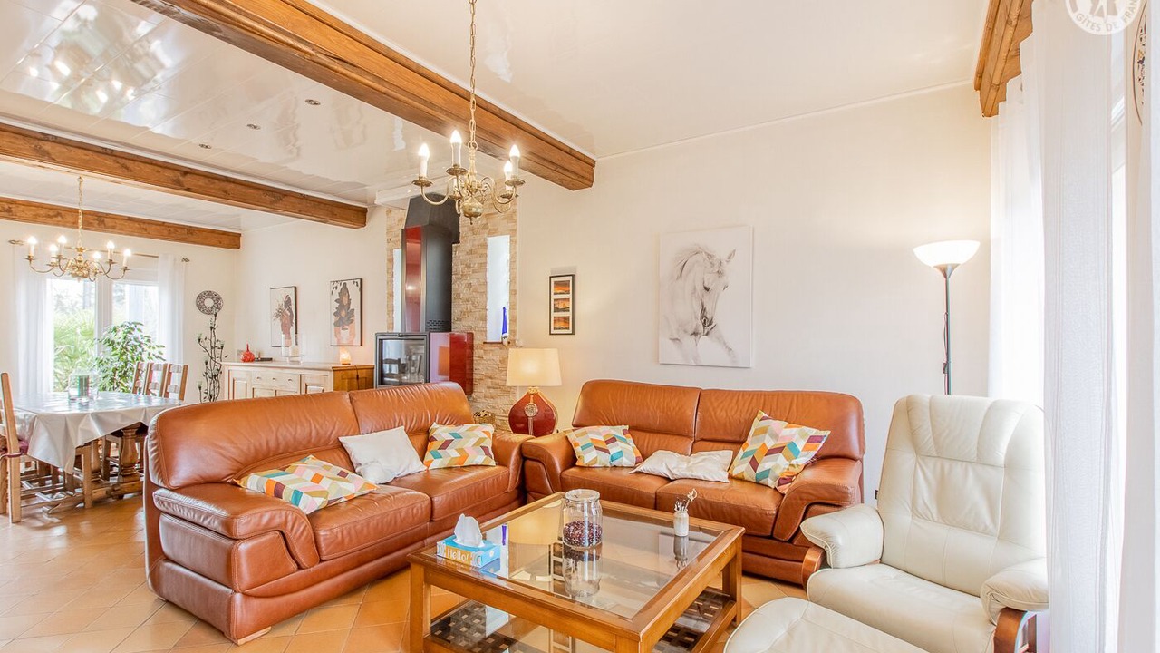Photo of Livingroom in Ecuelles