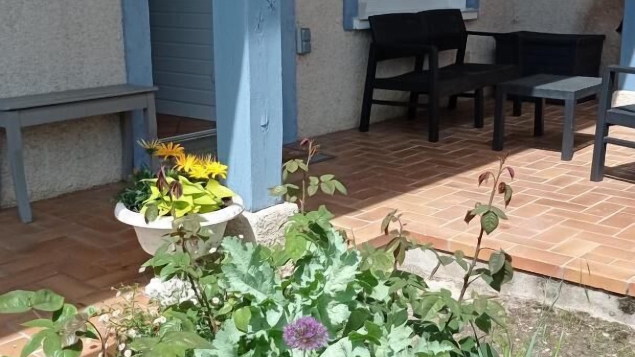 Photo of Patio Balcony in Ecuelles