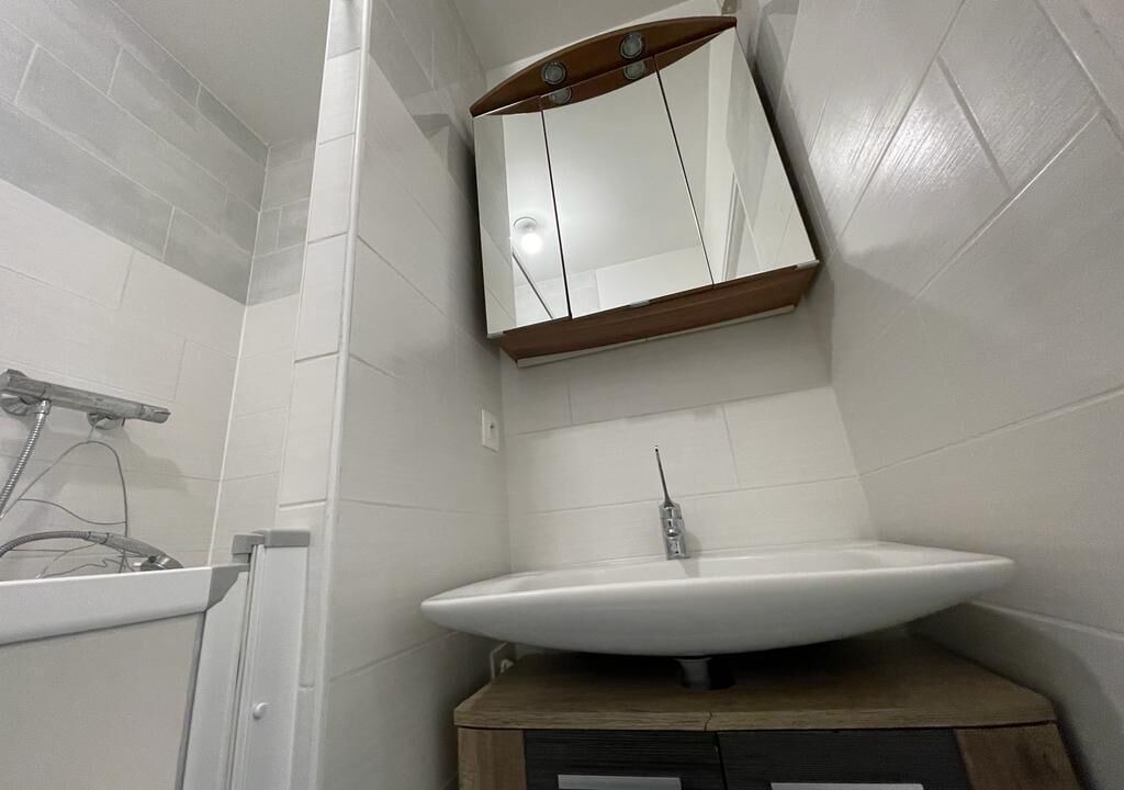 Photo of Bathroom in Etampes