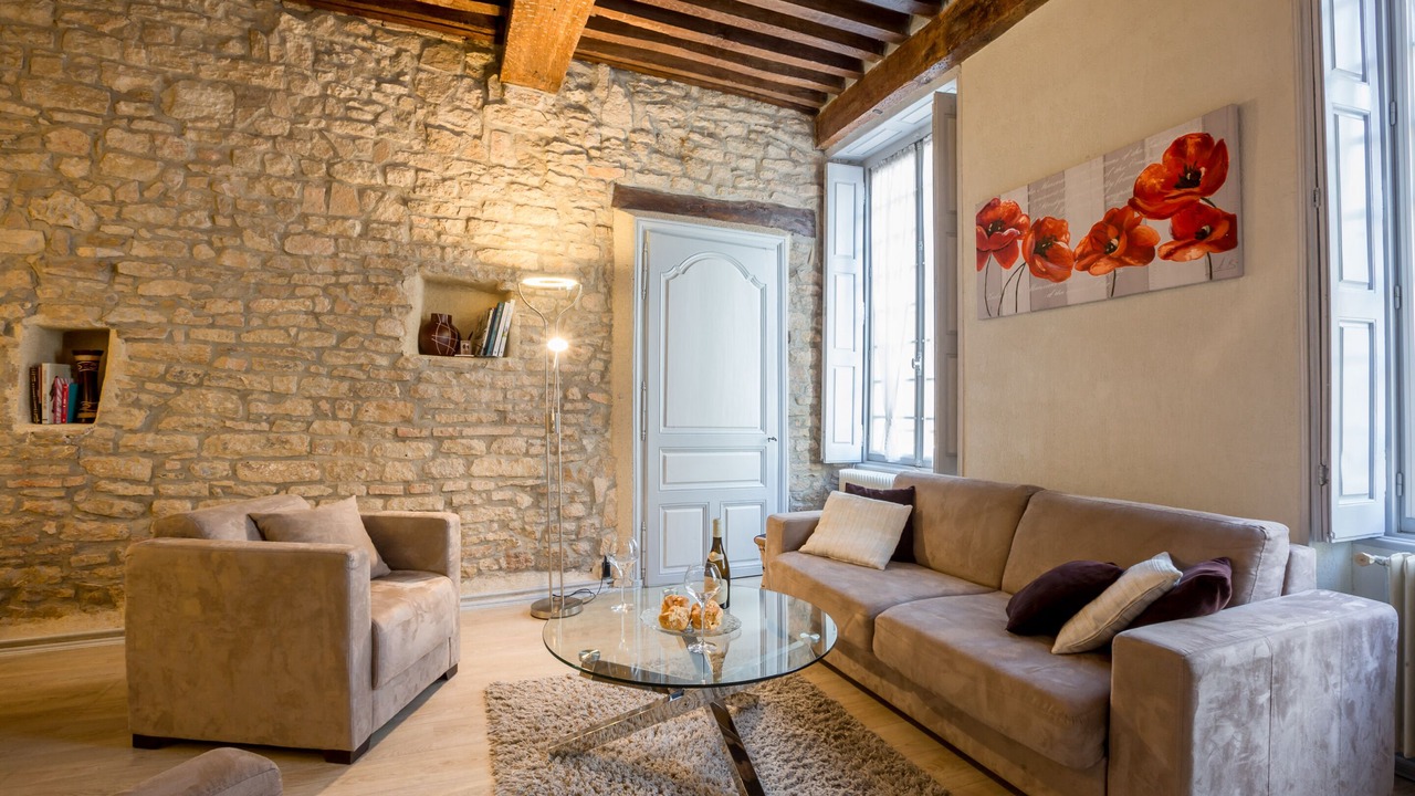 Photo of Livingroom in Beaune City Centre