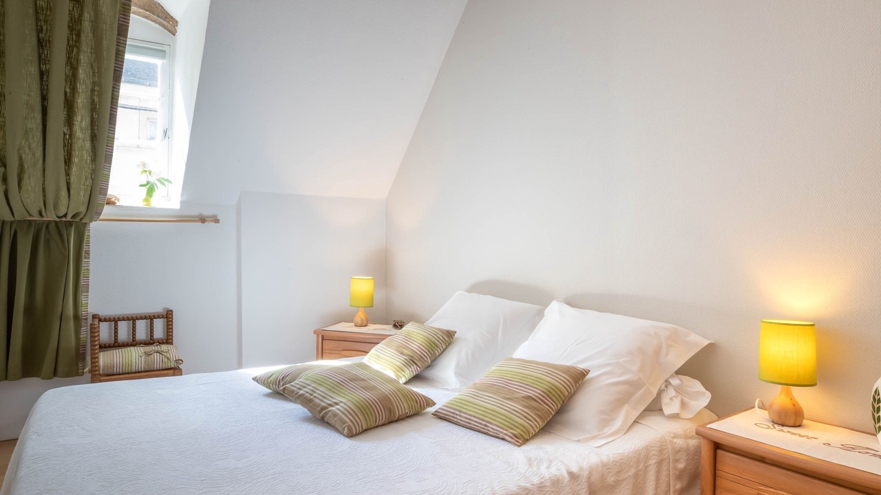 Photo of Bedroom in Beaune City Centre