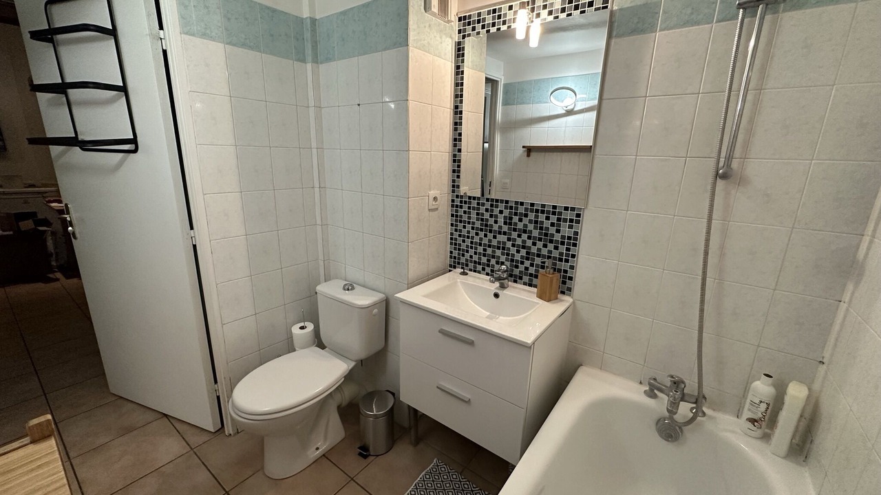 Photo of Bathroom in Neauphle-le-Chateau