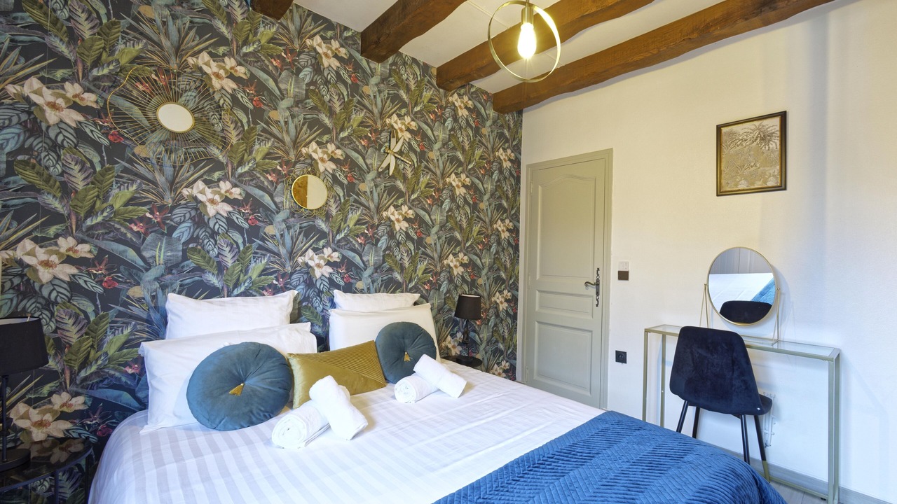Photo of Bedroom in Neauphle-le-Chateau