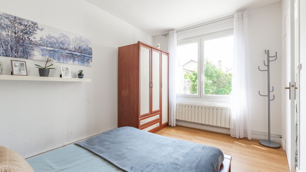 Photo of Bedroom in Le Blanc-Mesnil
