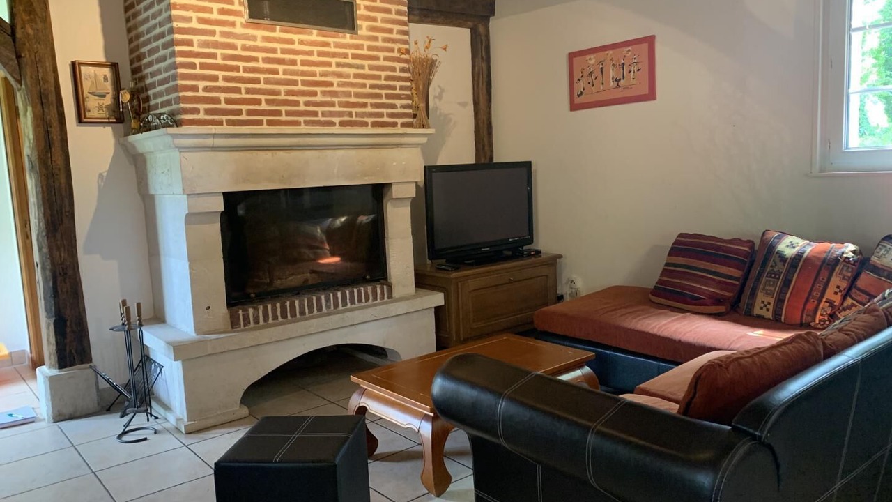 Photo of Livingroom in Saint-Vaast-Dieppedalle