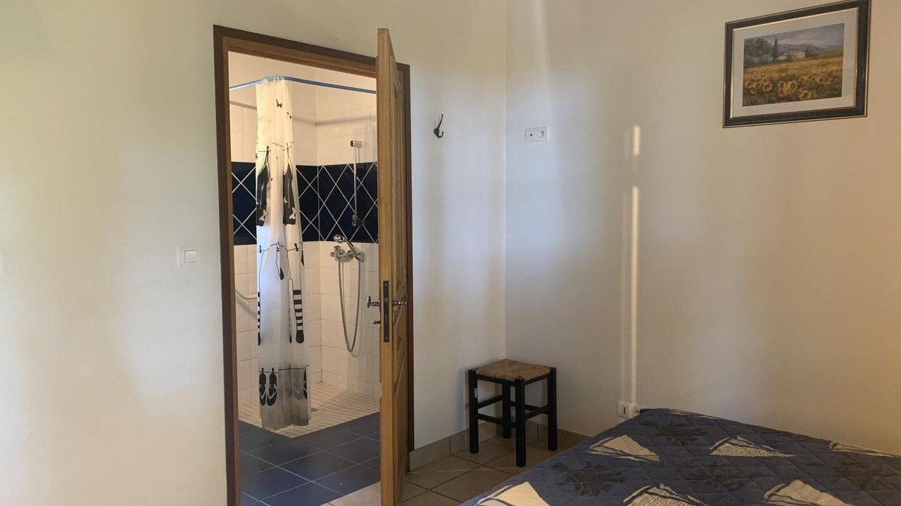 Photo of Bedroom in Saint-Vaast-Dieppedalle