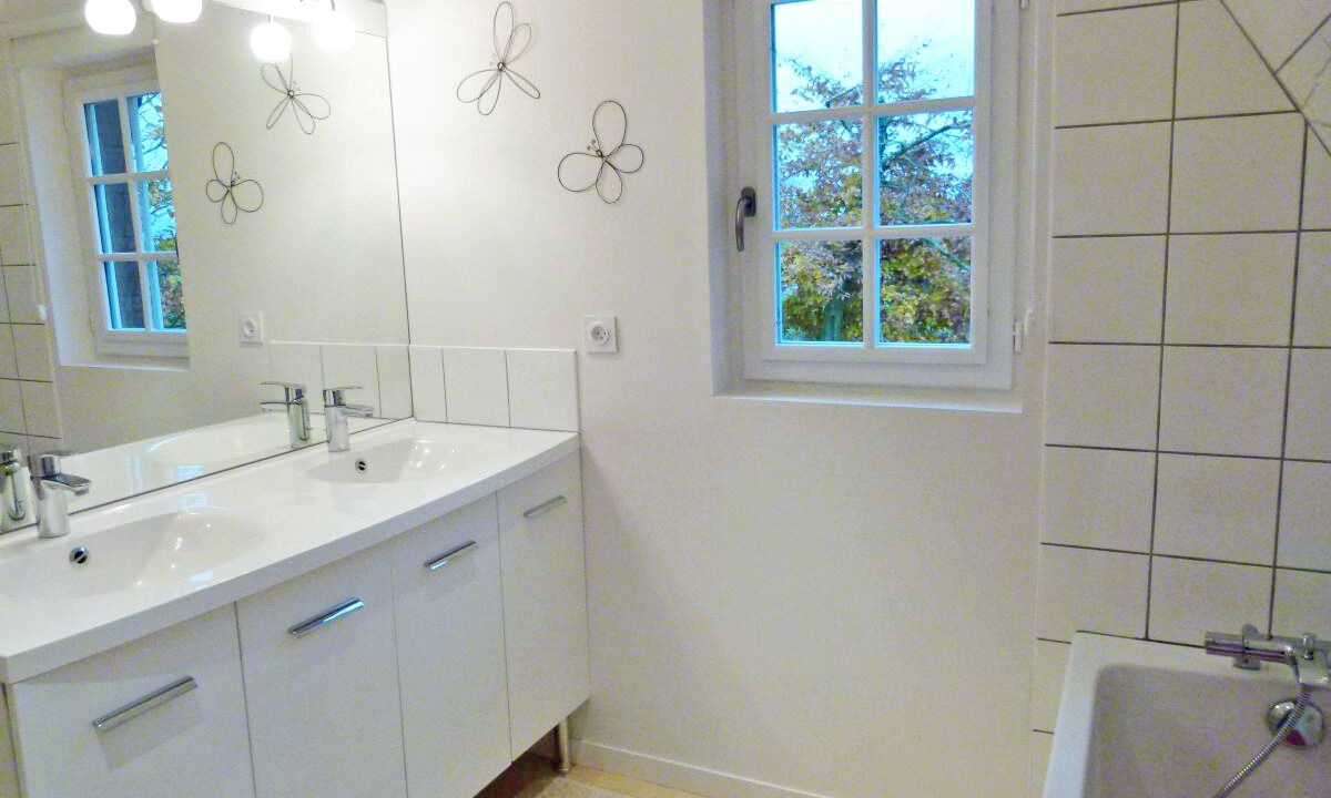 Photo of Bathroom in Angiens