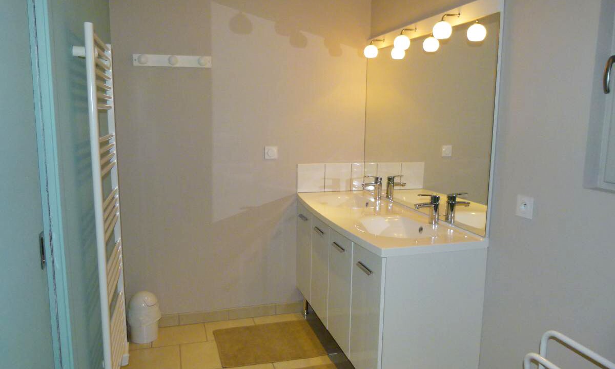 Photo of Bathroom in Angiens