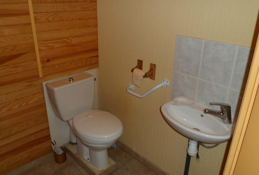 Photo of Bathroom in Criquetot-le-Mauconduit