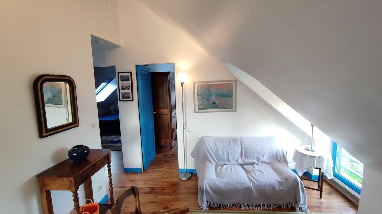 Photo of Bedroom in Villainville