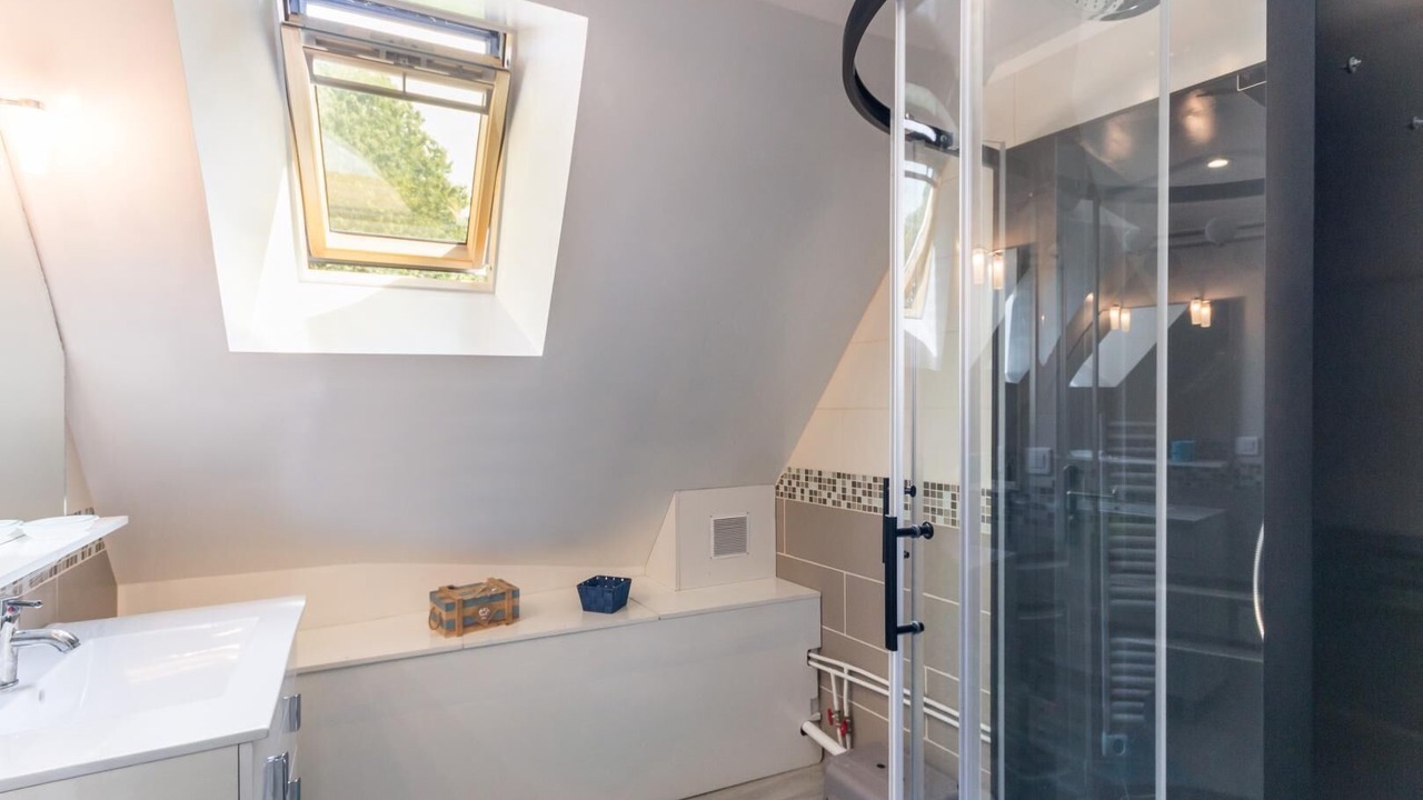Photo of Bathroom in Criquetot-lʼEsneval