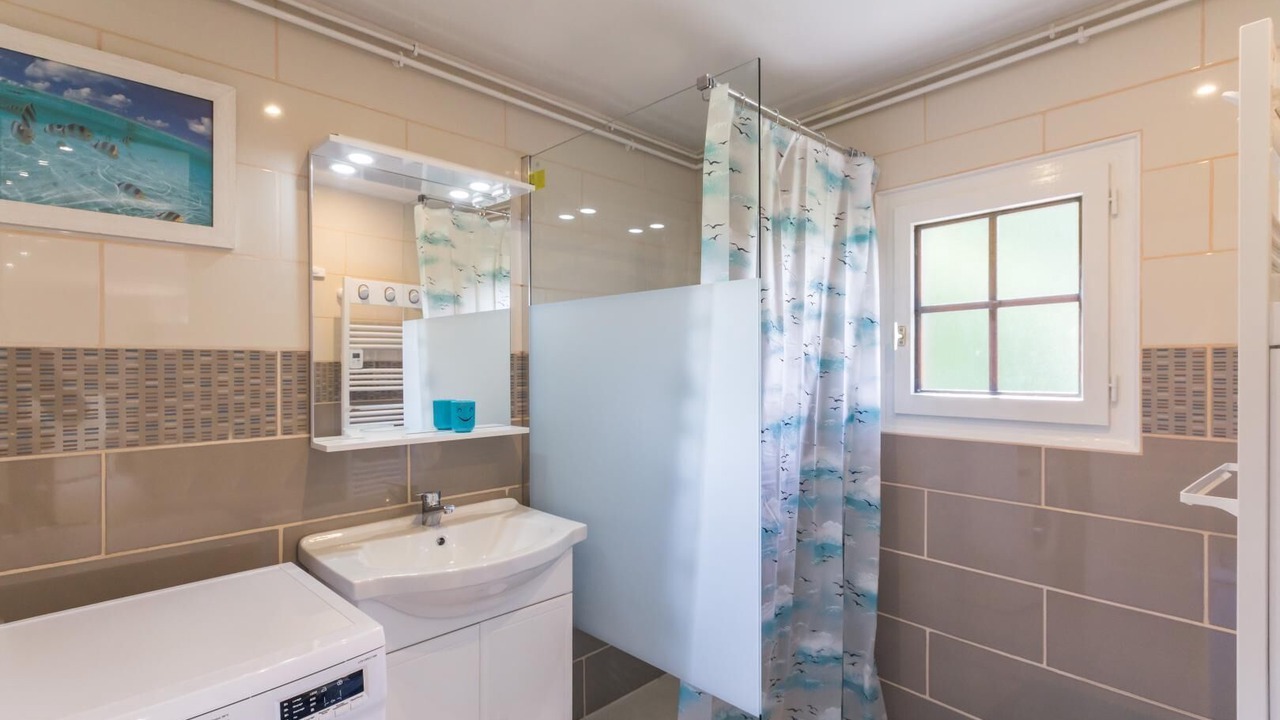 Photo of Bathroom in Criquetot-lʼEsneval
