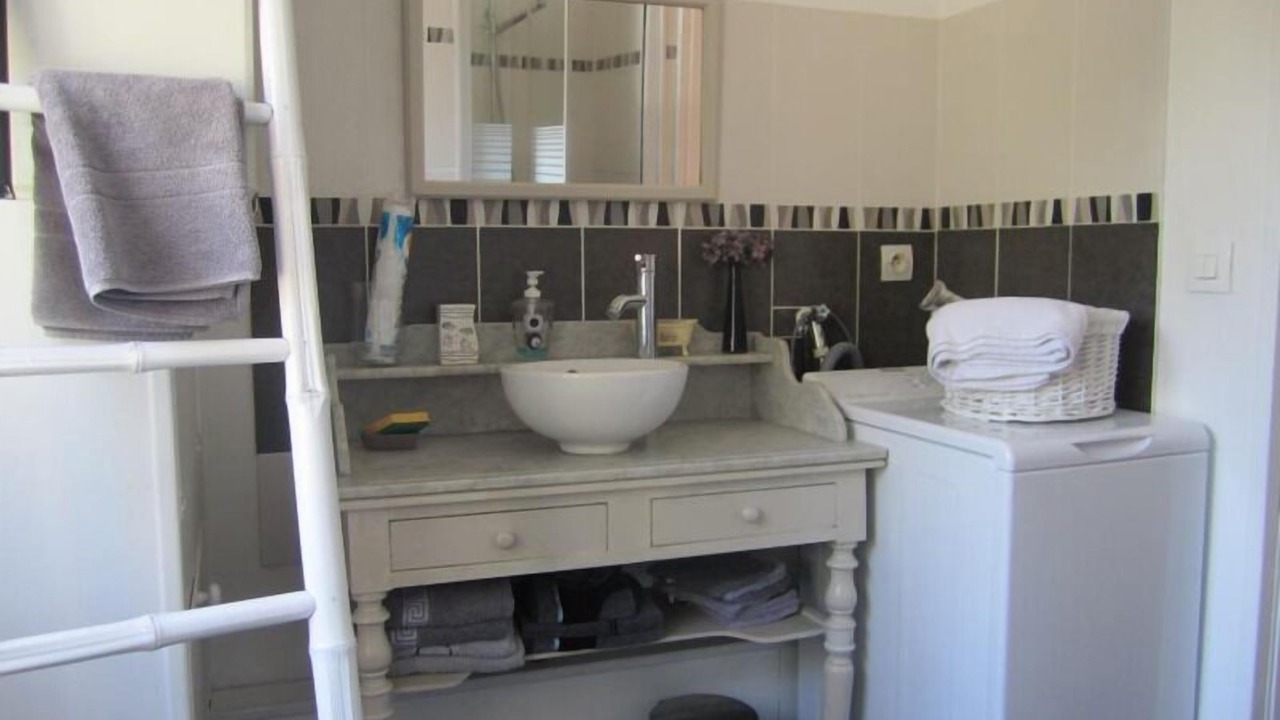 Photo of Bathroom in Riville