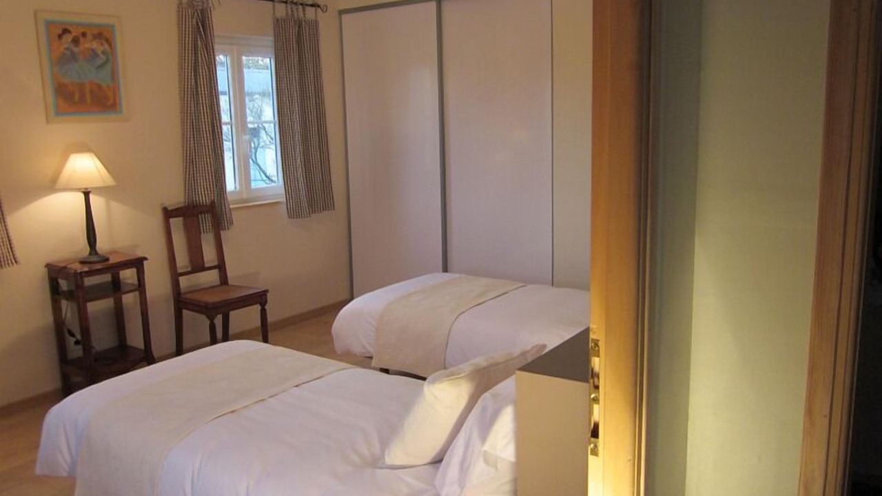 Photo of Bedroom in Isneauville