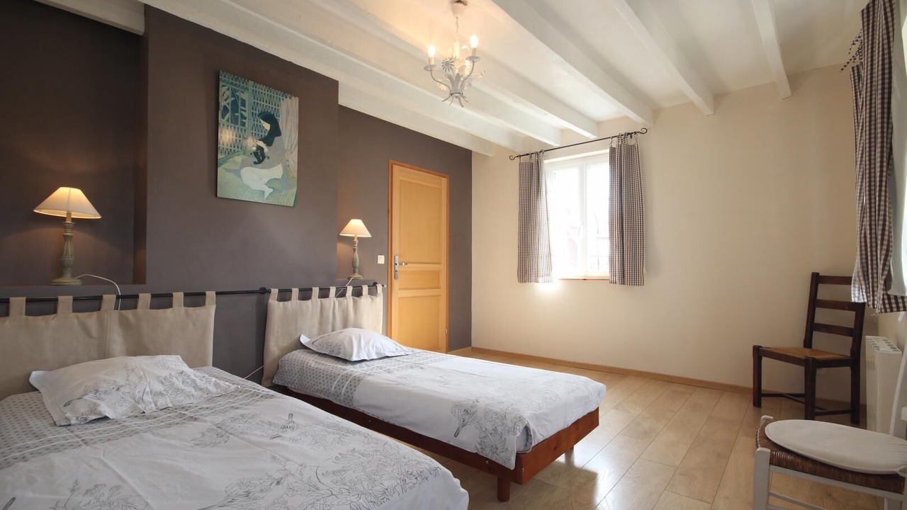 Photo of Bedroom in Isneauville