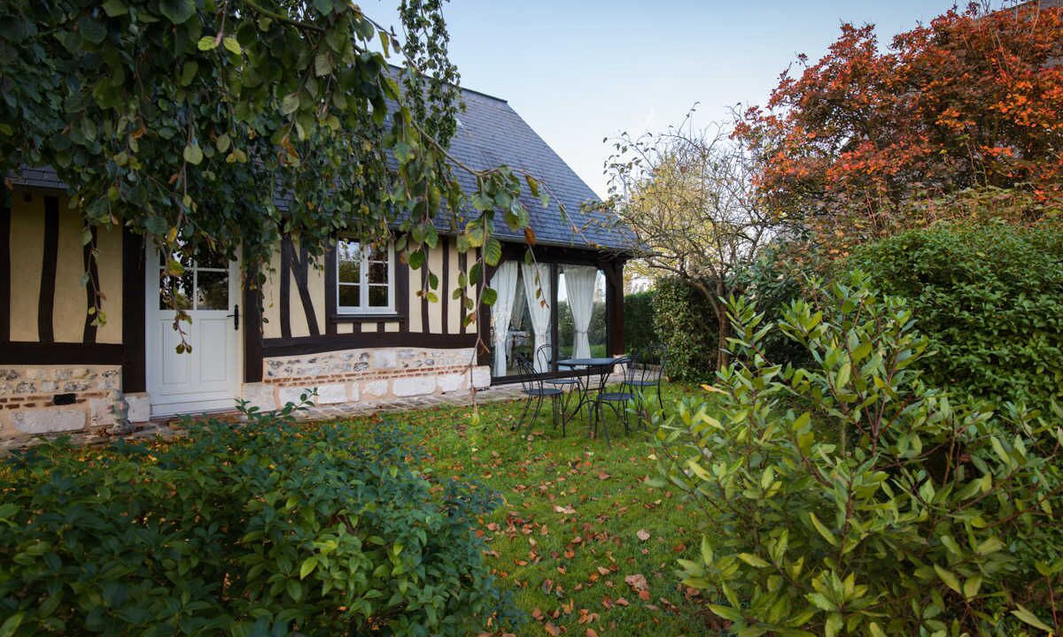 Photo of Outdoor in Notre-Dame-de-Bliquetuit