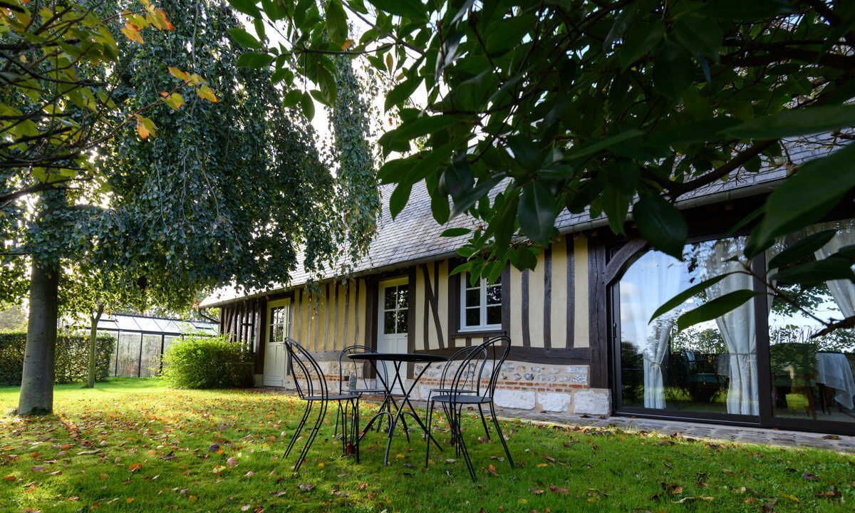 Photo of Outdoor in Notre-Dame-de-Bliquetuit
