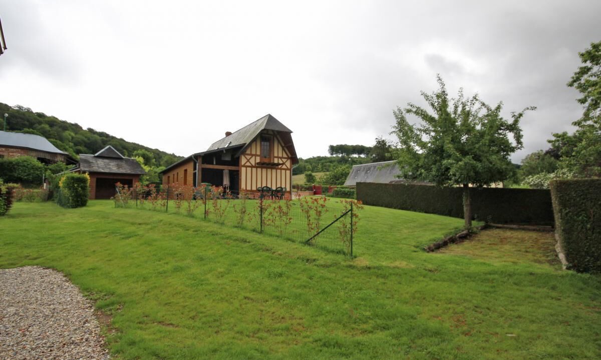 Photo of Outdoor in Muchedent
