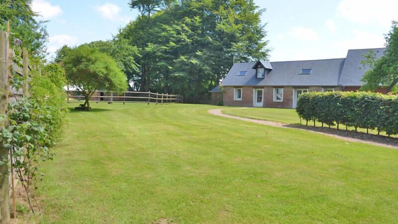 Photo of Outdoor in Angerville-la-Martel