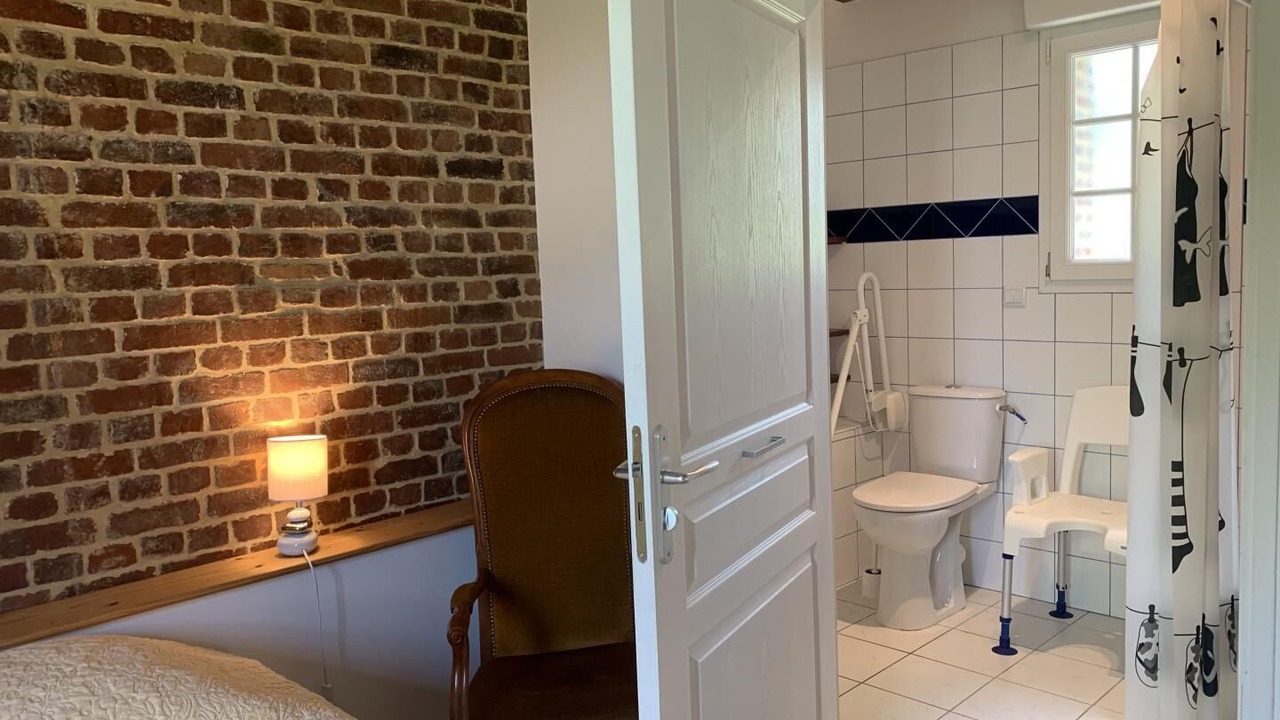 Photo of Bedroom in Saint-Vaast-Dieppedalle