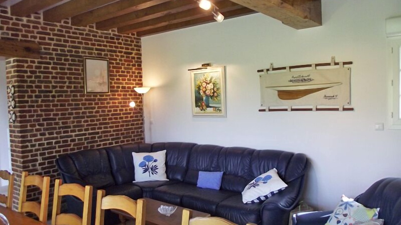 Photo of Livingroom in Saint-Vaast-Dieppedalle