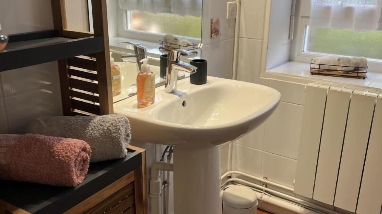 Photo of Bathroom in Saint-Martin-aux-Buneaux