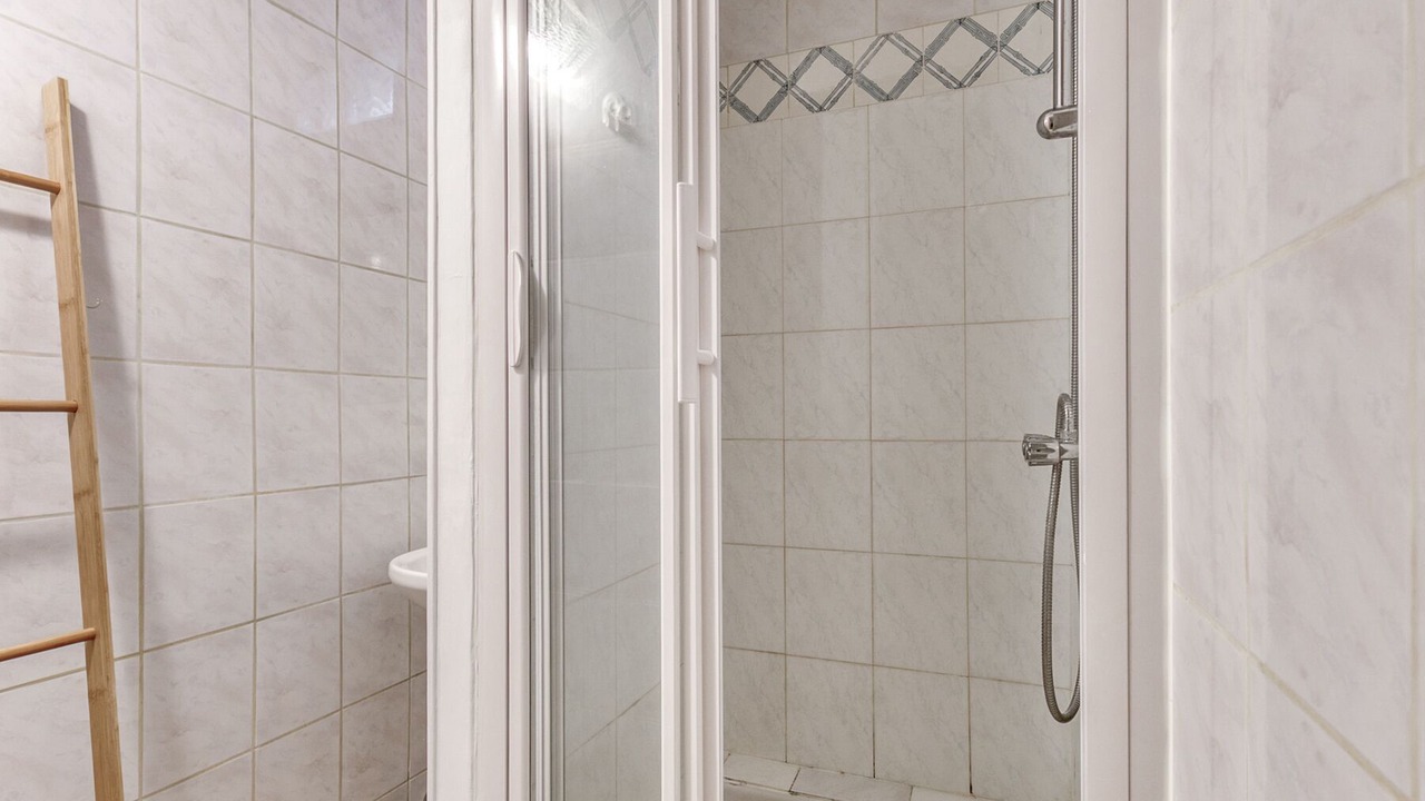 Photo of Bathroom in La Queue-les-Yvelines