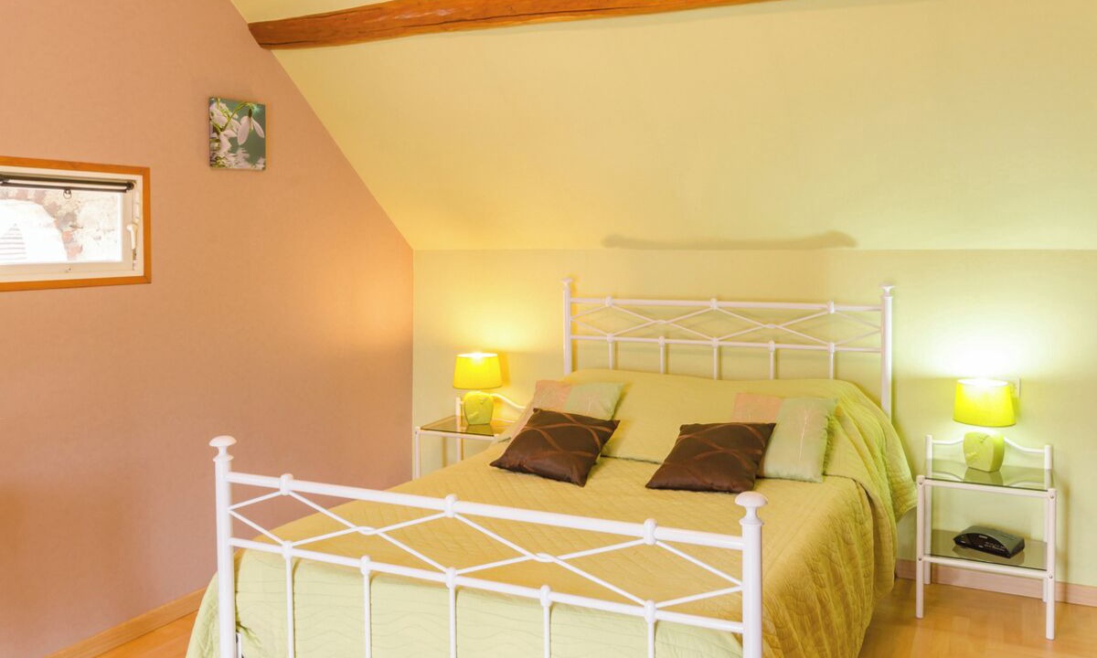 Photo of Bedroom in Maizieres-la-Grande-Paroisse