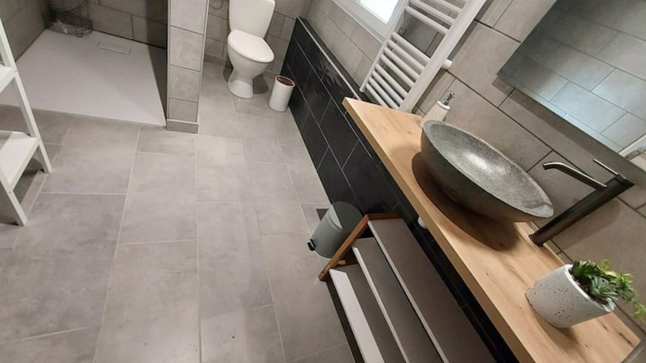 Photo of Bathroom in L'Abergement-Sainte-Colombe