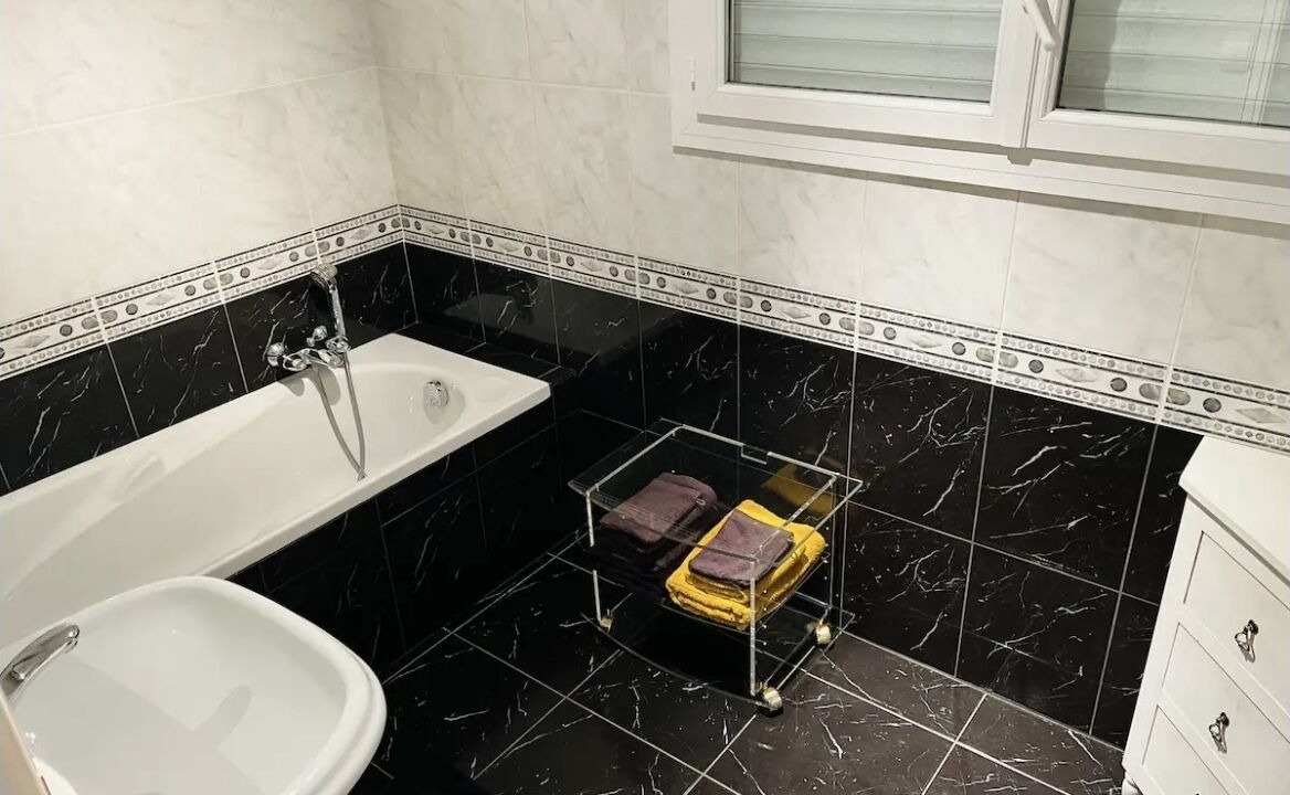 Photo of Bathroom in Boulogne-sur-Mer