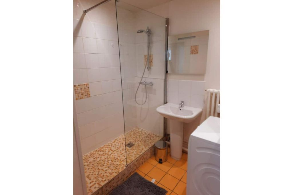 Photo of Bathroom in Reims