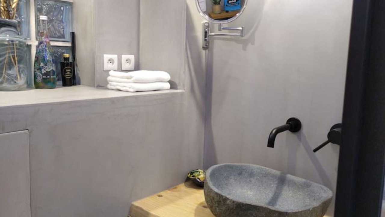Photo of Bathroom in Villejuif