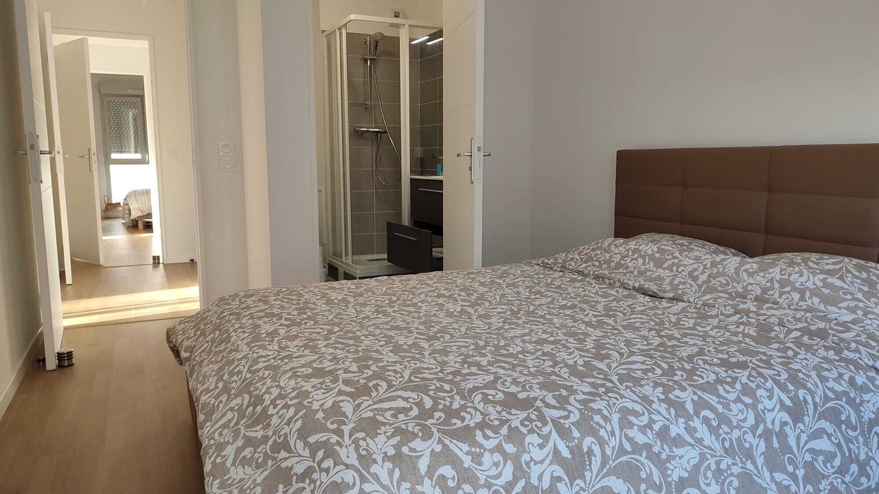 Photo of Bedroom in L'Hay-les-Roses