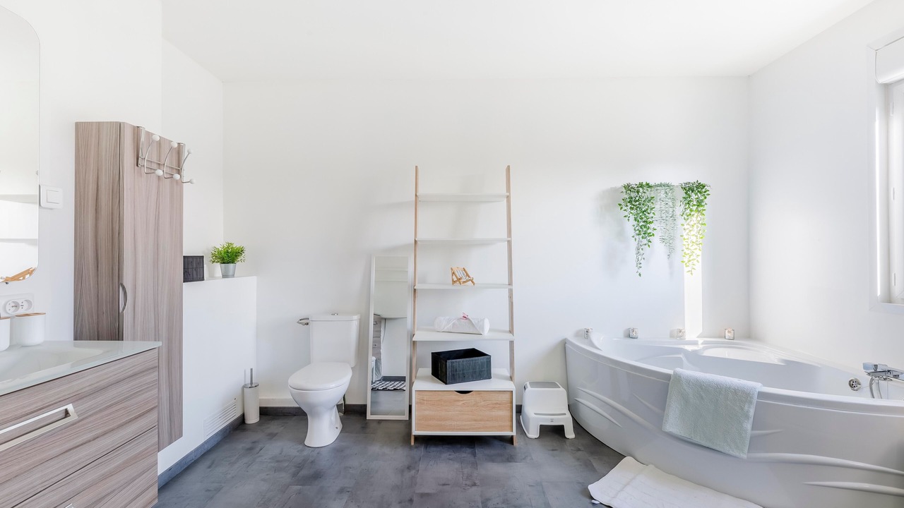 Photo of Bathroom in Bouvaincourt-sur-Bresle