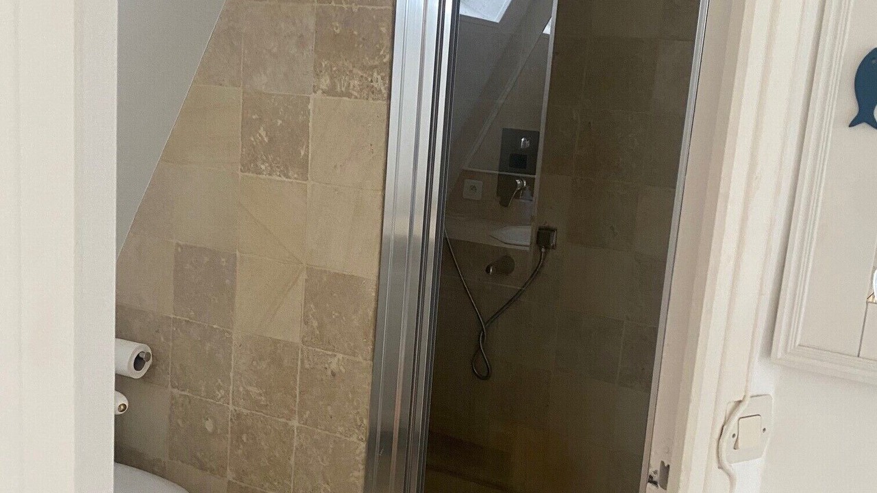 Photo of Bathroom in Maisons-Laffitte