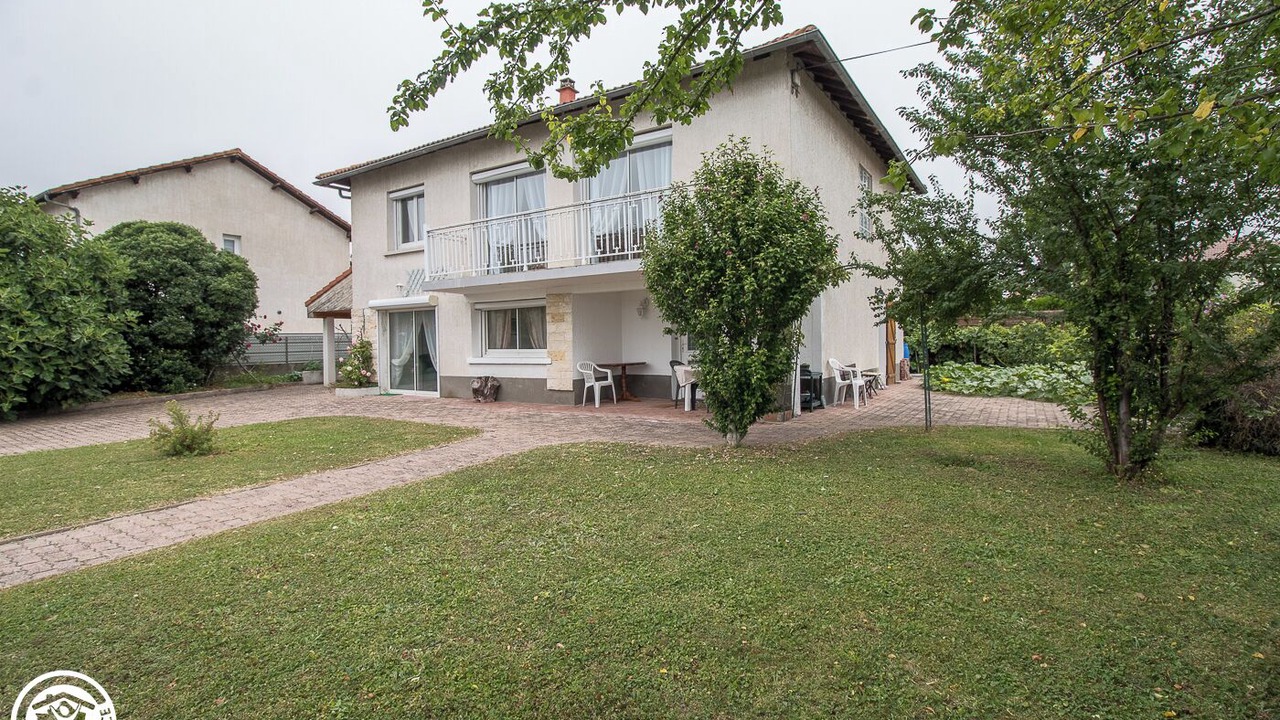 Photo of Outdoor in Pont-du-Chateau