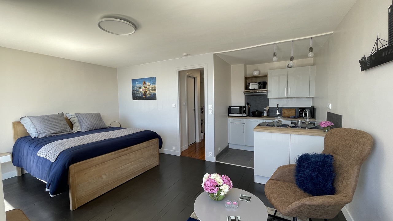 Photo of Bedroom in Downtown Le Havre